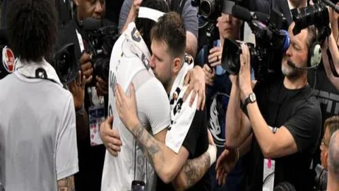 国乒新加坡大满贯单打名单公布，王楚钦孙颖莎领衔，央视体育微博实时报道